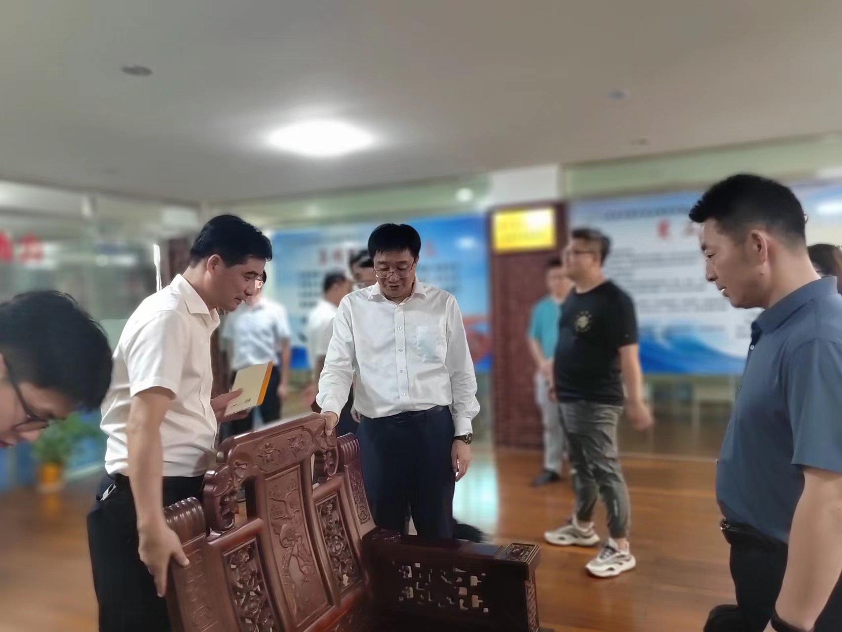 撫州市委副書(shū)記、市長(zhǎng)高世文來(lái)我公司視察指導(dǎo)工作